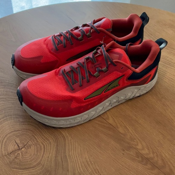 Altra Outroad 2 Sample - Picture 2 of 4